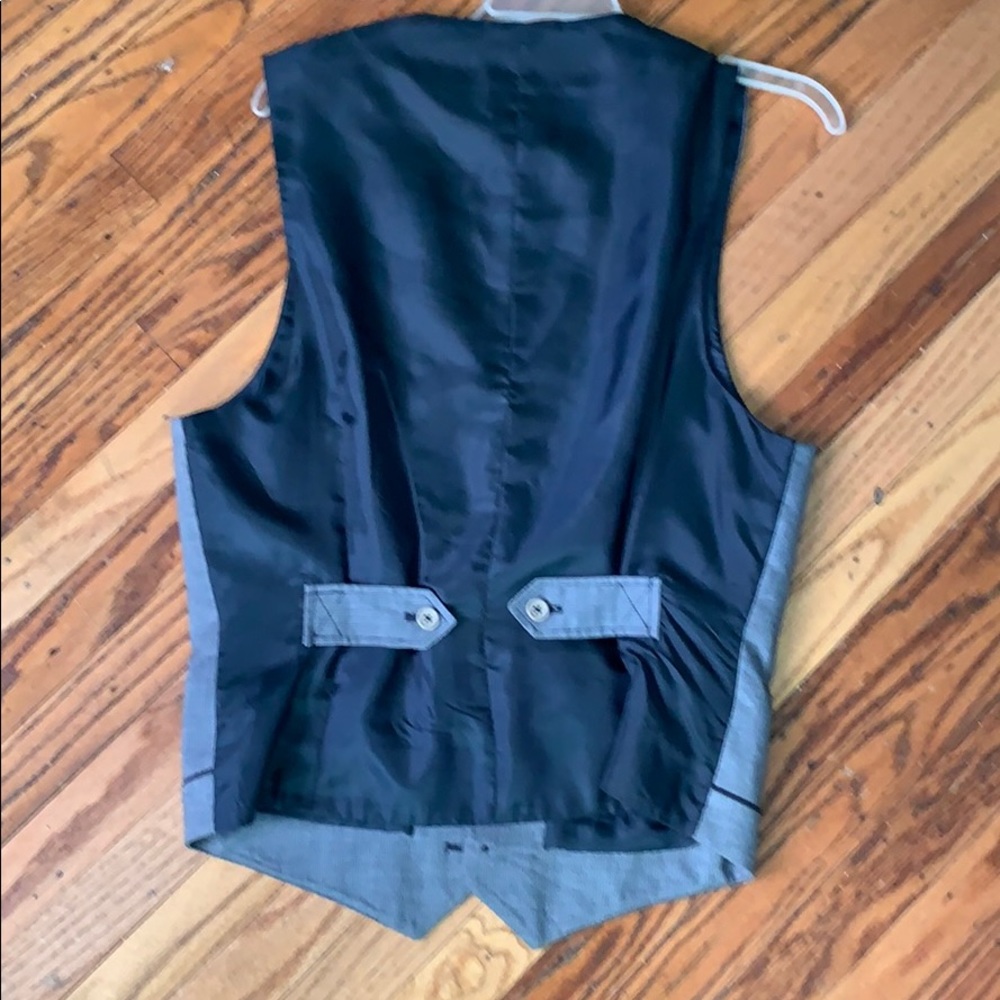 Vest - Picture 2 of 2